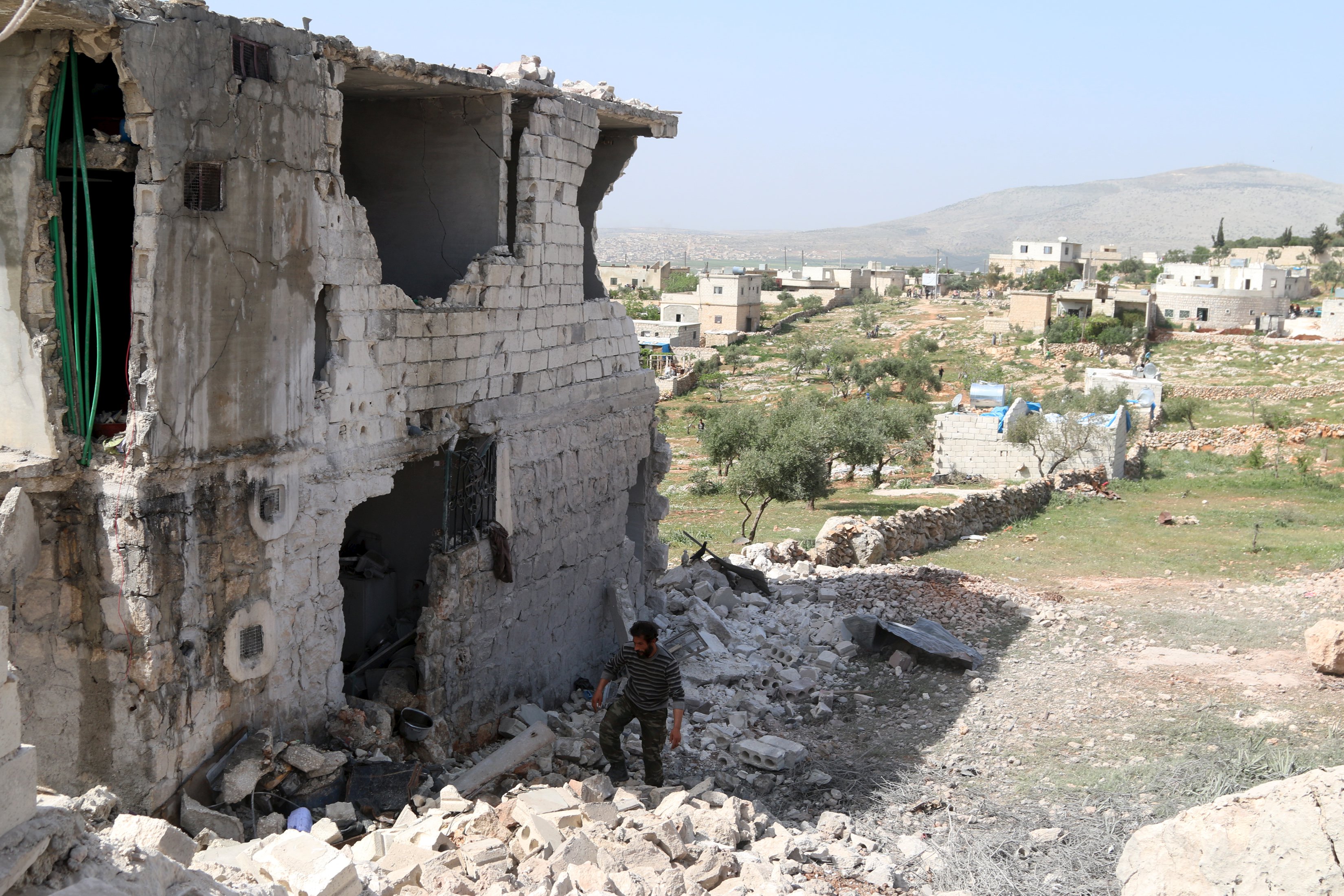 Συρία: Οι αντικαθεστωτικοί πήραν πόλη στη μεθόριο με την Τουρκία από την ISIS