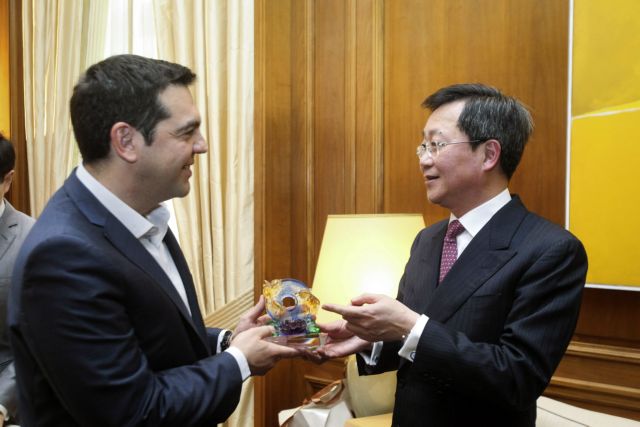 Τσίπρας: Αφετηρία για προσέλκυση επενδύσεων η συμφωνία με COSCO