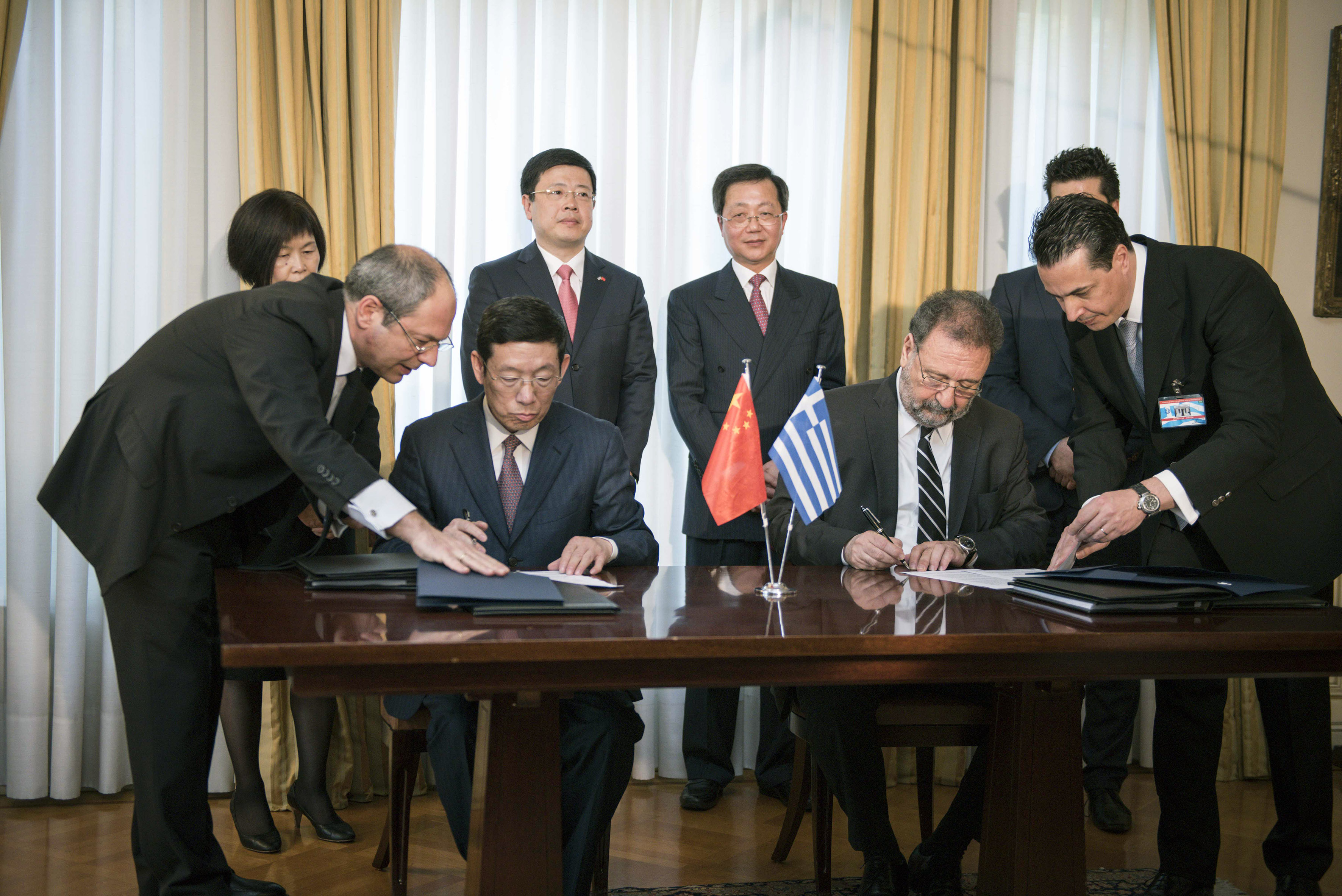 Παρουσία Τσίπρα η υπογραφή συμφωνίας Cosco-ΤΑΙΠΕΔ