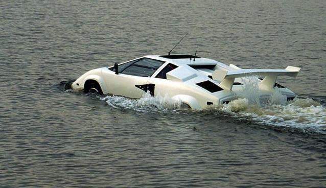 Αμφίβια Lamborghini Countach πωλείται σε τιμή ευκαιρίας