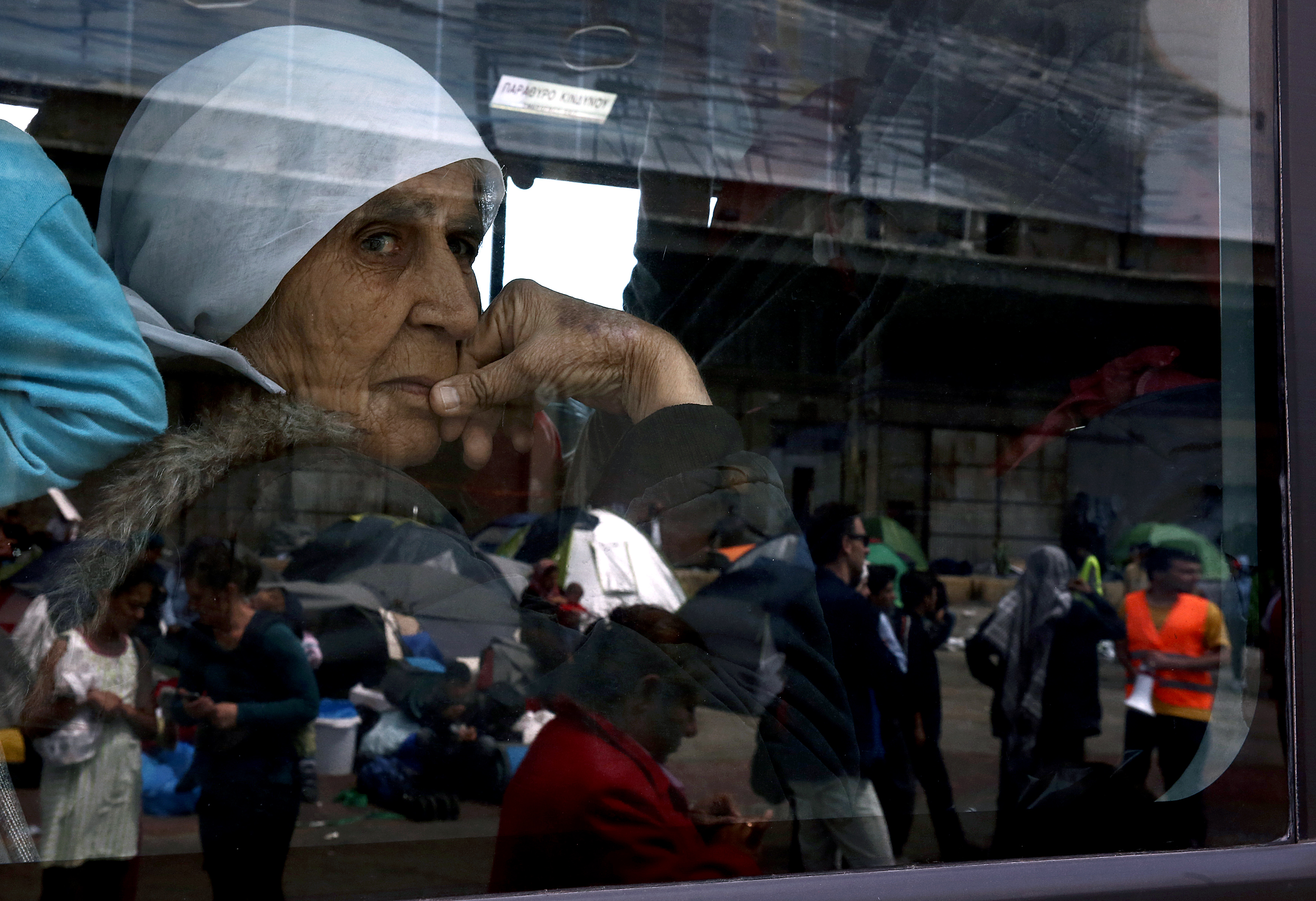 Την Τετάρτη νέες μετακινήσεις προσφύγων από τον Πειραιά