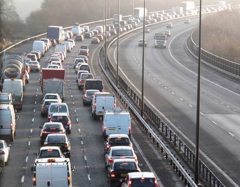 Σε «Wi-Fi αυτοκινητοδρόμων» επενδύουν οι Βρετανοί εν όψει του αυτόνομου τετράτροχου μέλλοντος