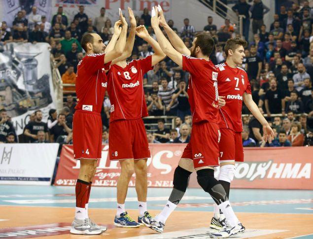 Μείωσε ο Ολυμπιακός στην Πυλαία, προβάδισμα ο Φοίνικας