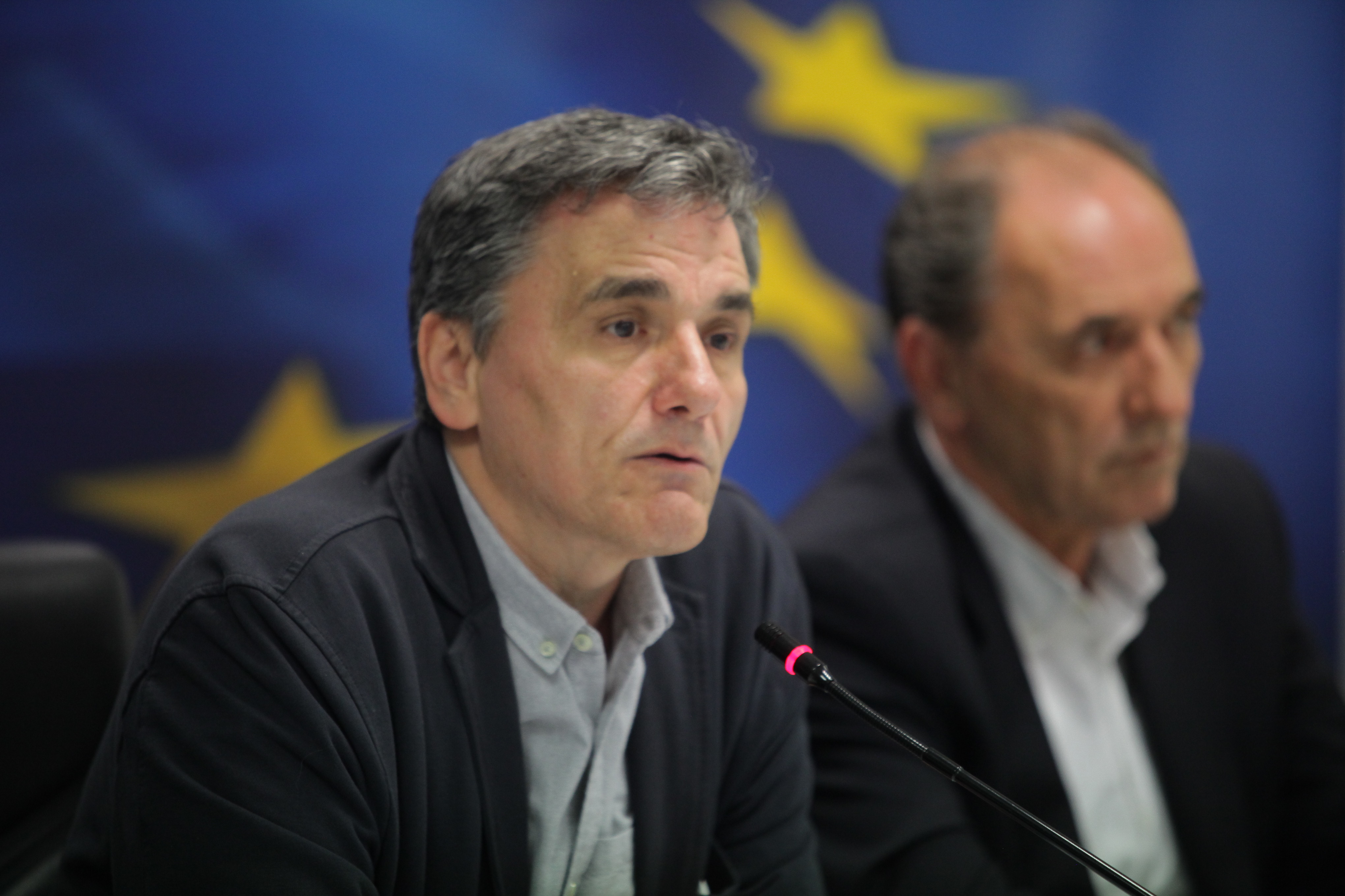 Όλα τα μέτρα στο τραπέζι των διαπραγματεύσεων