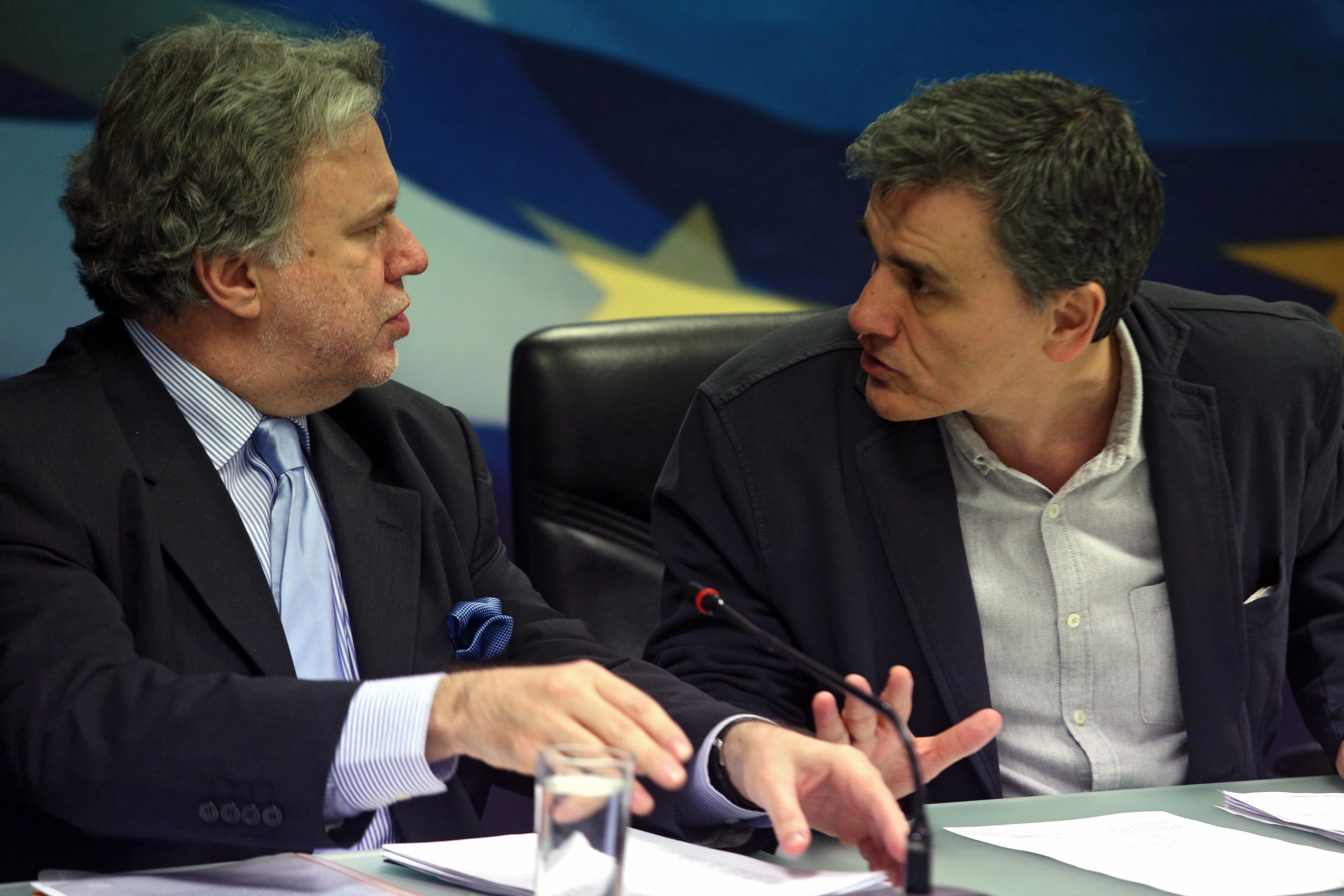 «Σχεδόν λευκός καπνός» στις διαπραγματεύσεις