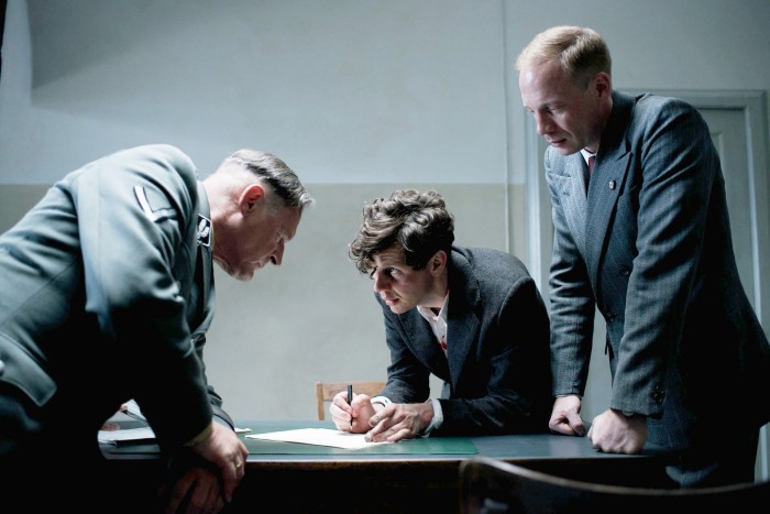 Κερδίστε προσκλήσεις για τα «13 Λεπτά που δεν άλλαξαν την Ιστορία»