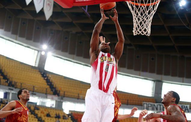 Μικροτραυματισμός του Στρόμπερι στην προπόνηση του Ολυμπιακού