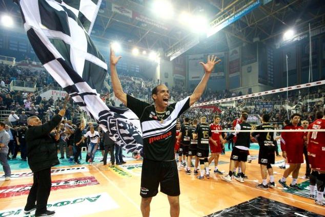 Με καρδιά πρωταθλητή, ο ΠΑΟΚ στους τελικούς κόντρα στον Φοίνικα