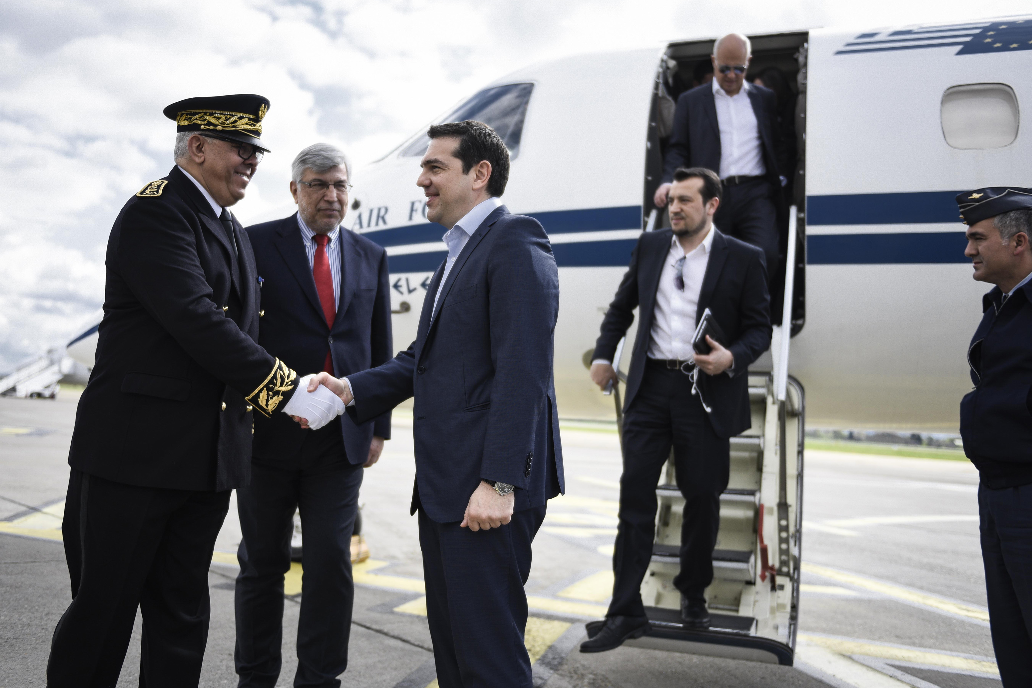 «Φεύγουμε από τη Γαλλία» είπε ο Τσίπρας και πήγε στο… Στρασβούργο