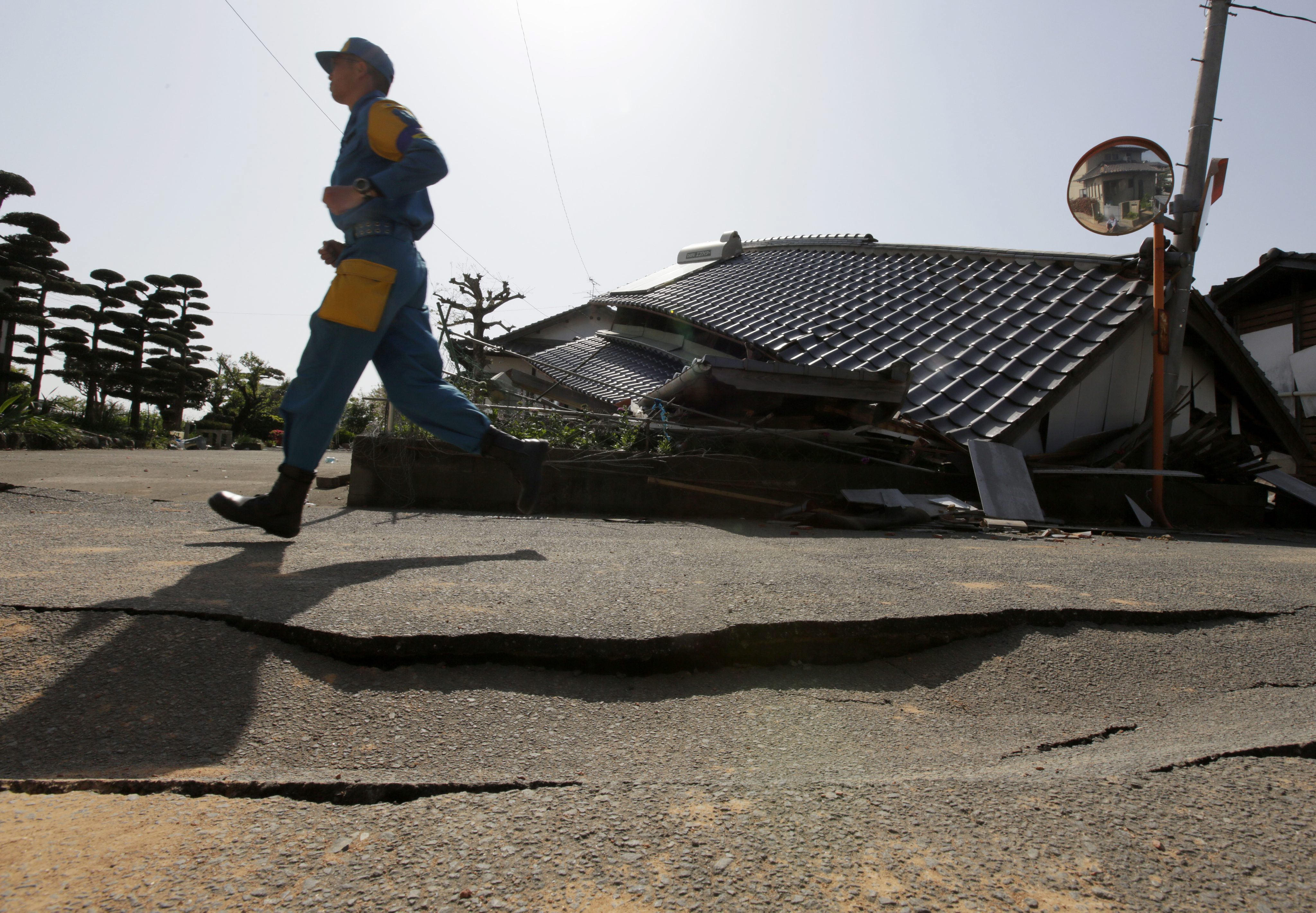 Νέος ισχυρός σεισμός στην Ιαπωνία, ήρθη η προειδοποίηση για τσουνάμι