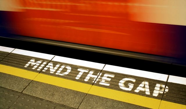 Πέθανε η φωνή του λονδρέζικου μετρό