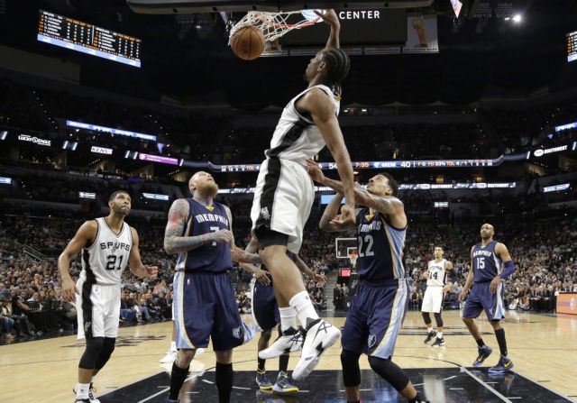 Εκαναν το 2-0 Σπερς και Χοκς