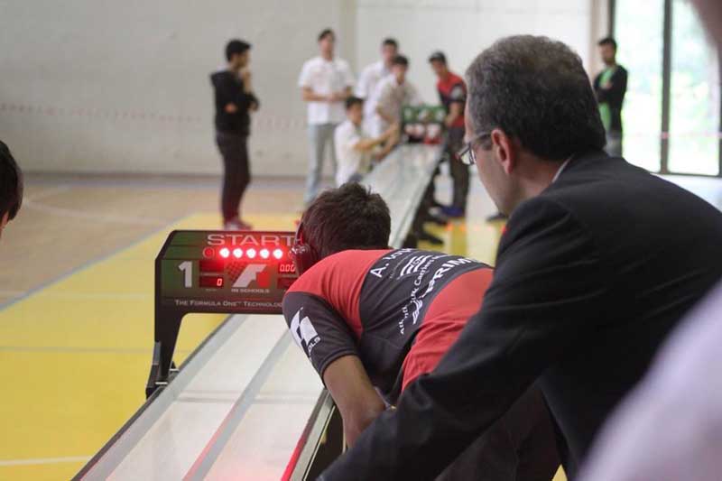 Η Avis στο πλευρό των Road Runners για το διεθνή διαγωνισμό F1 in Schools