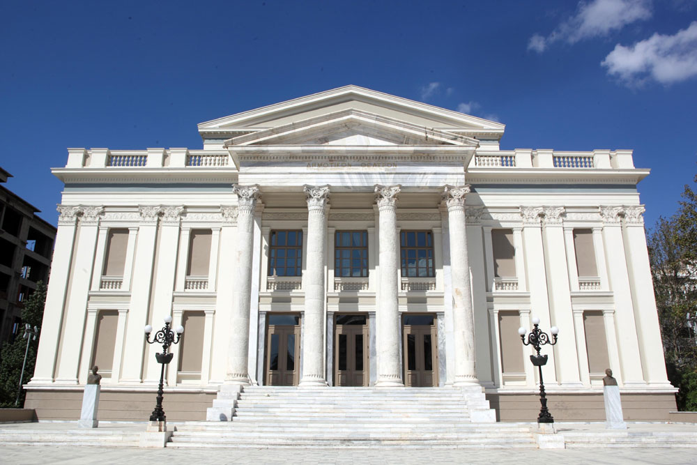 Τρίτο κουδούνι ή Το θέατρο αλλιώς στο Δημοτικό Θέατρο Πειραιά