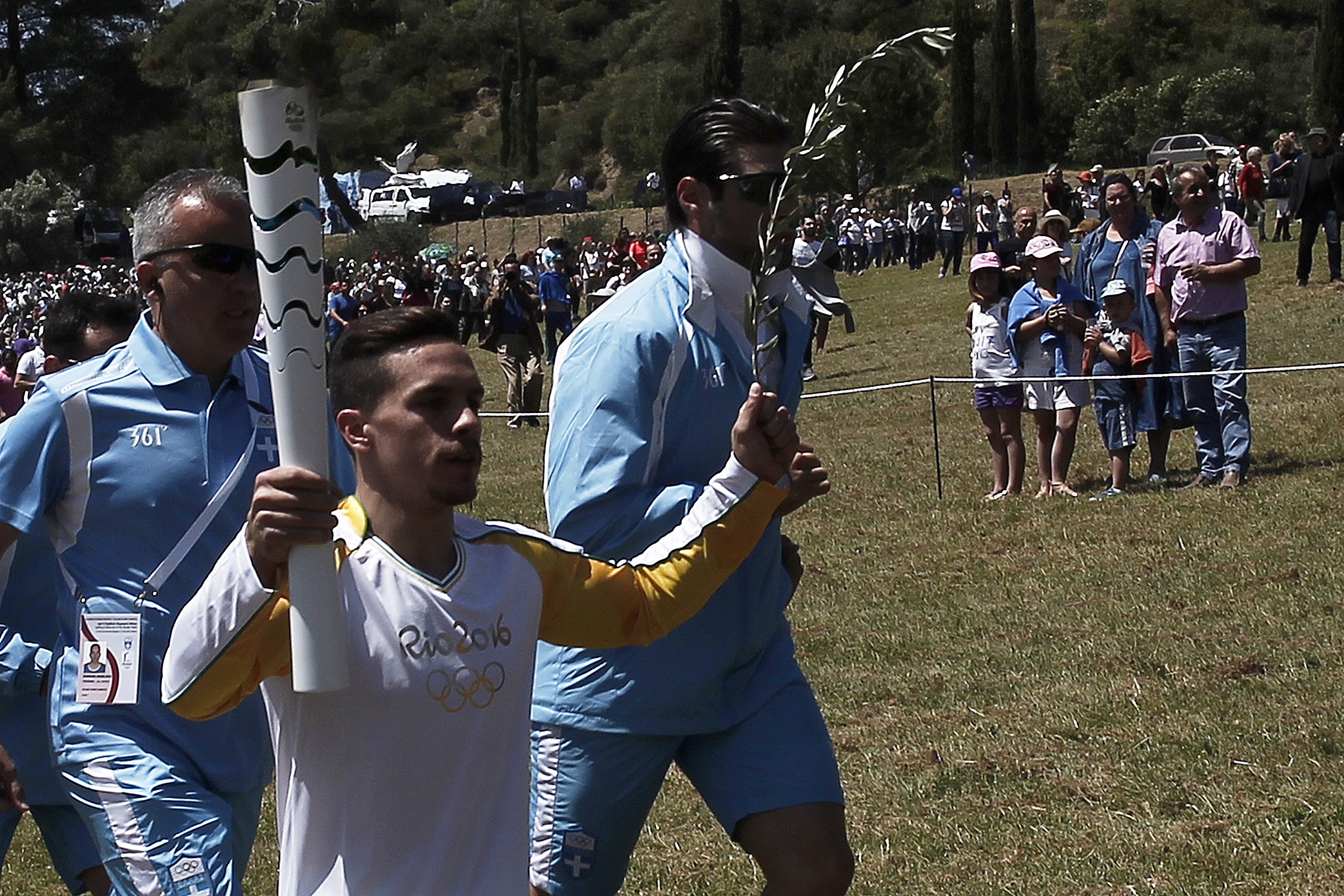 Με λαμπρότητα η τελετή Αφής της Ολυμπιακής Φλόγας