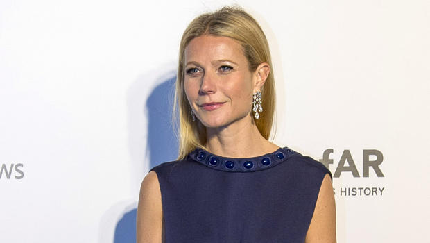 Γιατί η Γκουίνεθ κάθεται να την τσιμπήσουν οι μέλισσες