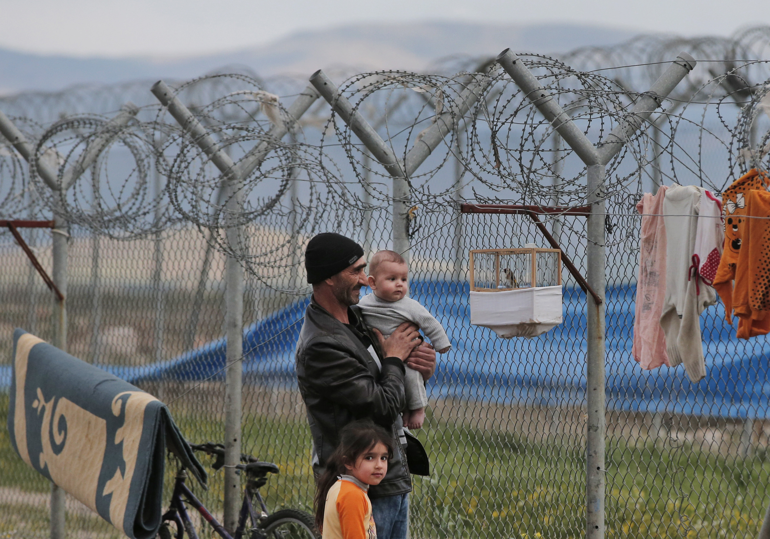 Στην Τουρκία η Μέρκελ, μεταξύ προσφυγικού, σάτιρας και... σουλτάνου