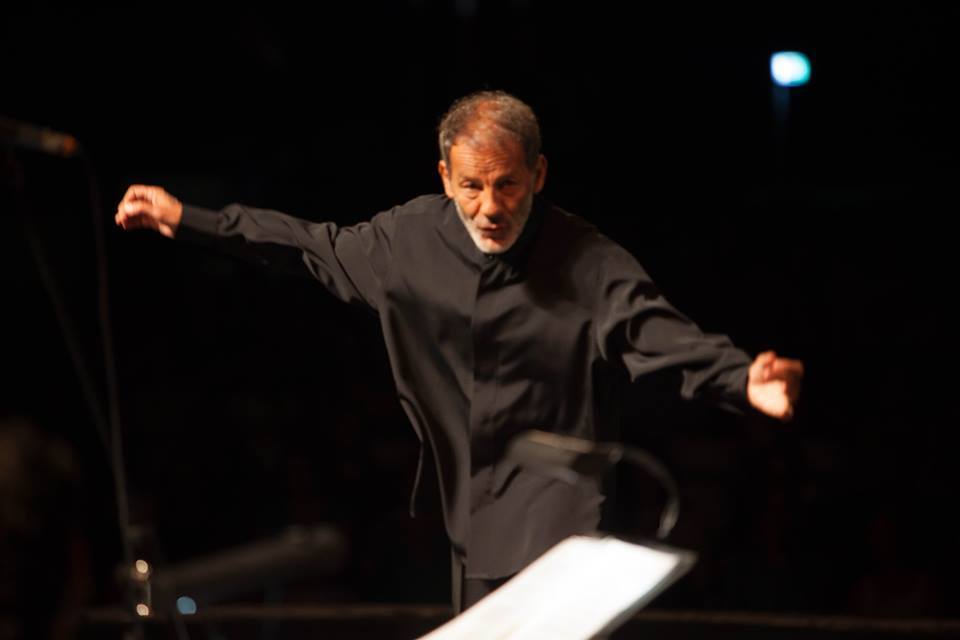 Συναυλία αλληλεγγύης του Σταύρου Ξαρχάκου με πλήθος καλλιτεχνών στο Καλλιμάρμαρο