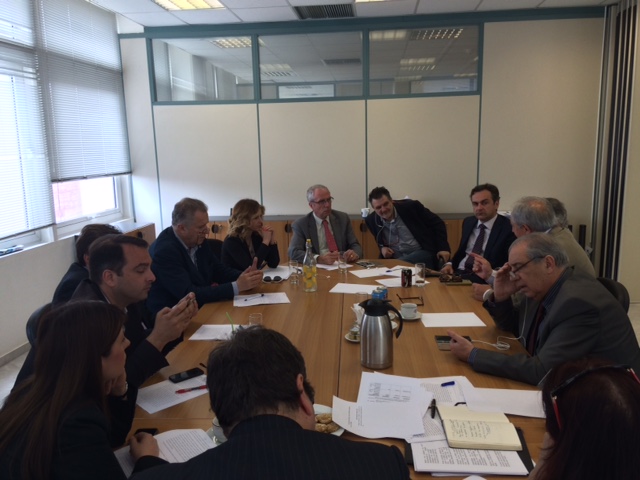 Απόπειρα υπεξαίρεσης των εισφορών τους καταγγέλλουν οι υγειονομικοί