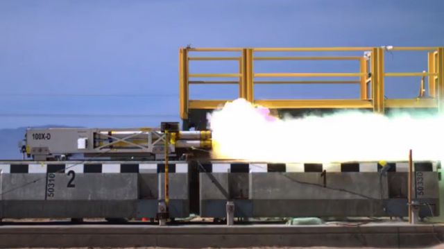 Μαγνητικό έλκηθρο περνά με τα χίλια (Βίντεο)