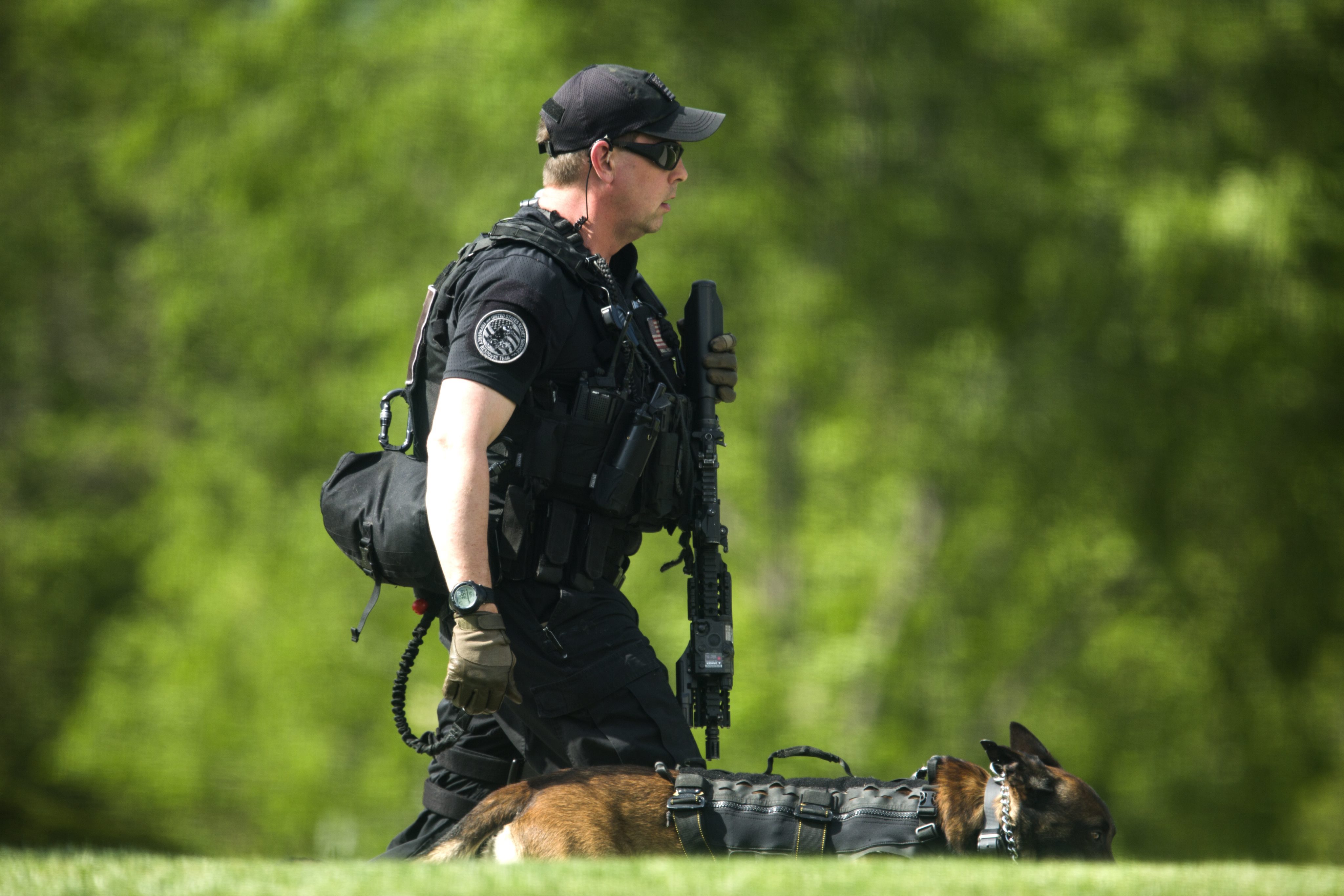 Πώς να (μην) ξεφύγεις από ληστεία: Πήδα τον φράχτη του Λευκού Οίκου