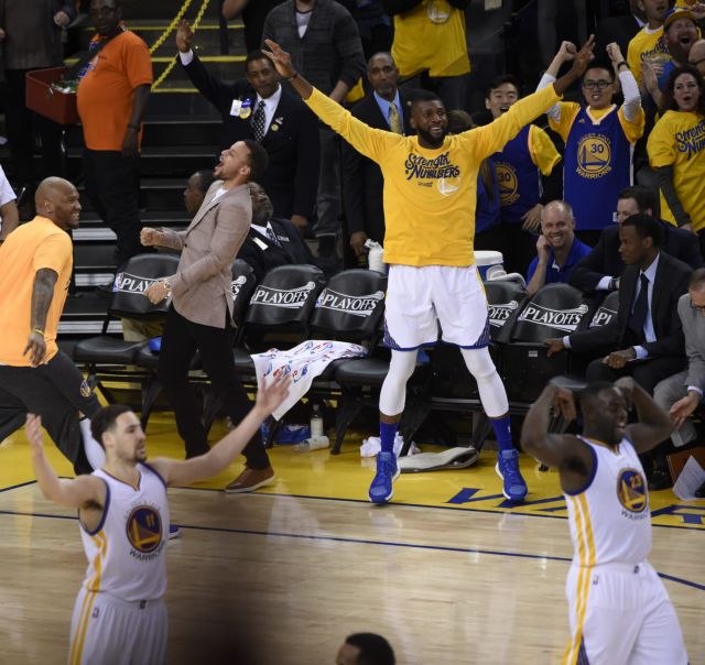 Πέρασαν στα ημιτελικά χωρίς τον Κάρι οι Γουόριορς