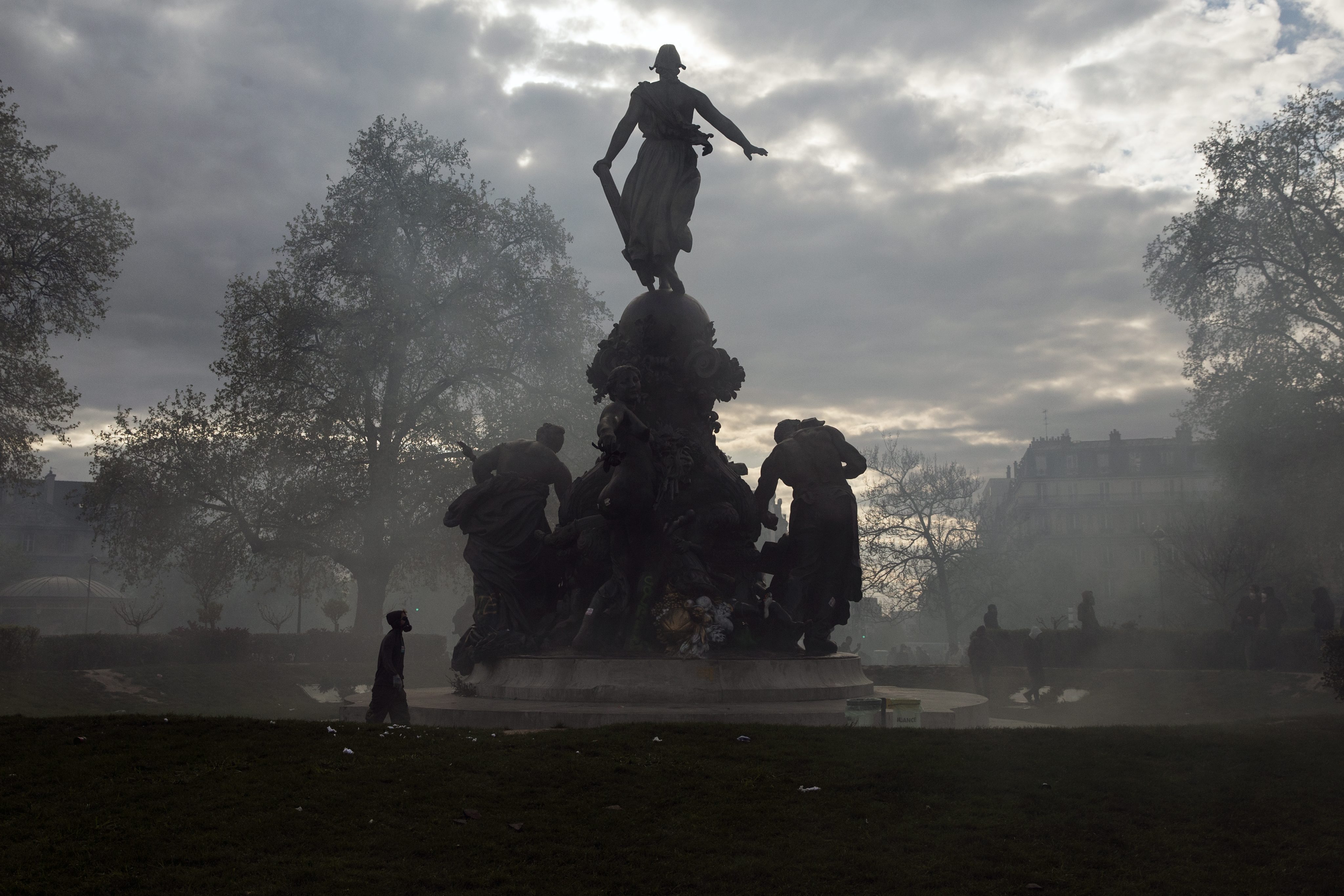 Συλλήψεις τη νύχτα στο Παρίσι στον απόηχο των επεισοδίων