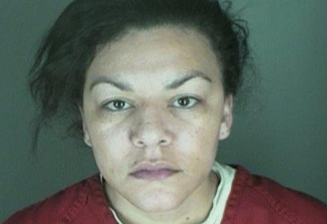 ΗΠΑ: Κάθειρξη 100 ετών σε γυναίκα που έβγαλε μωρό από τη μήτρα της μητέρας του