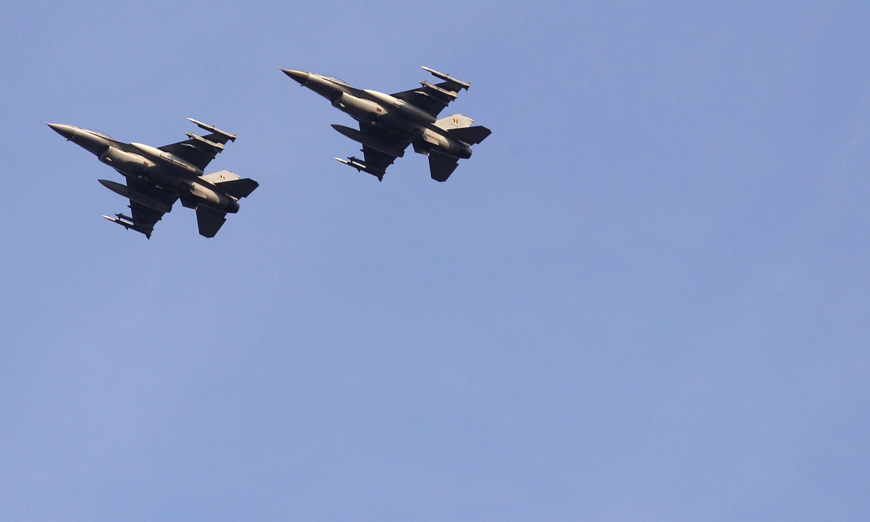 Τρελοί πιλότοι σε νορβηγικό F-16: Χτύπησαν κατά λάθος πύργο ελέγχου…