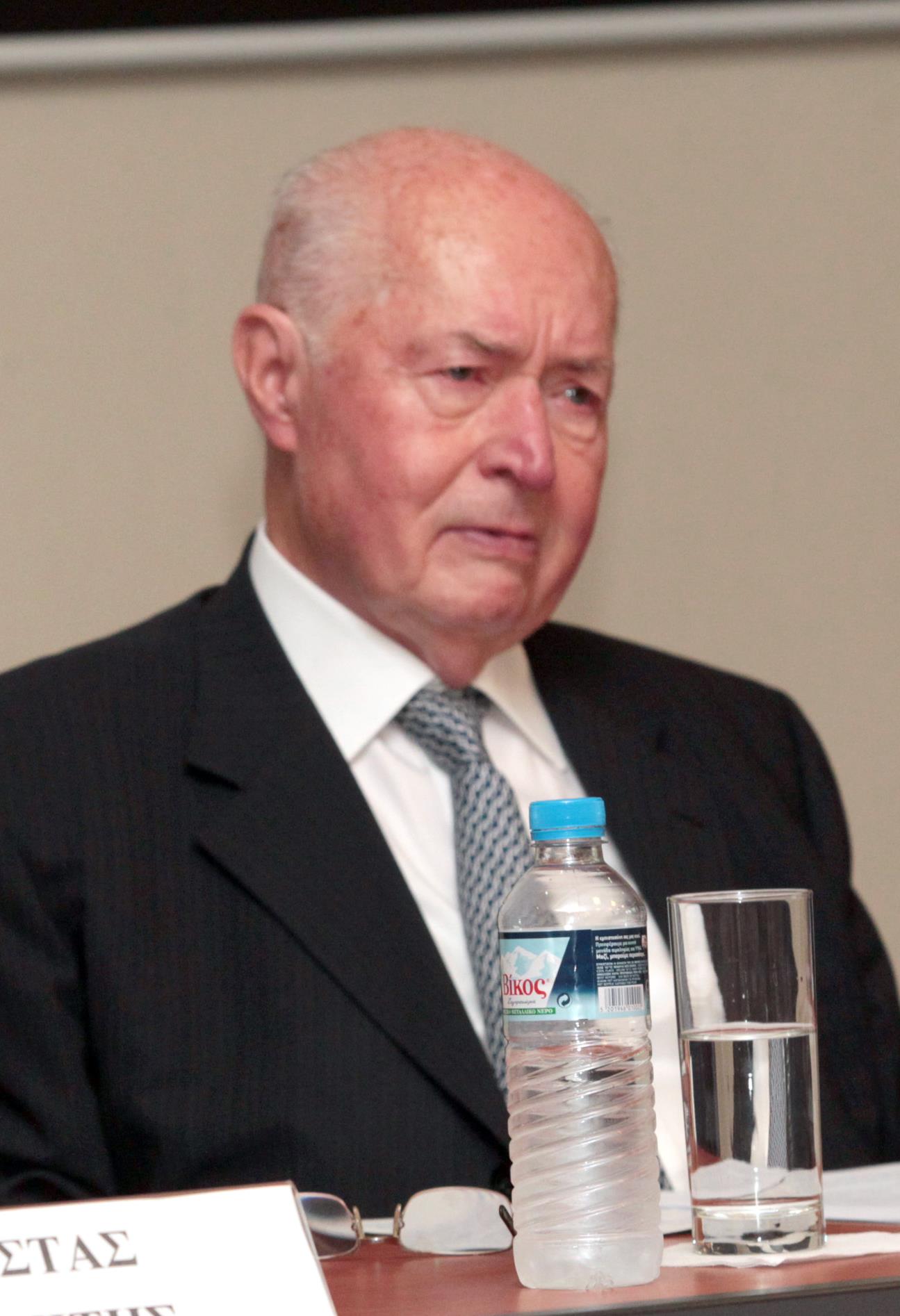 Επίτιμος διδάκτορας ο πρώην πρόεδρος της Κύπρου Γ.Βασιλείου