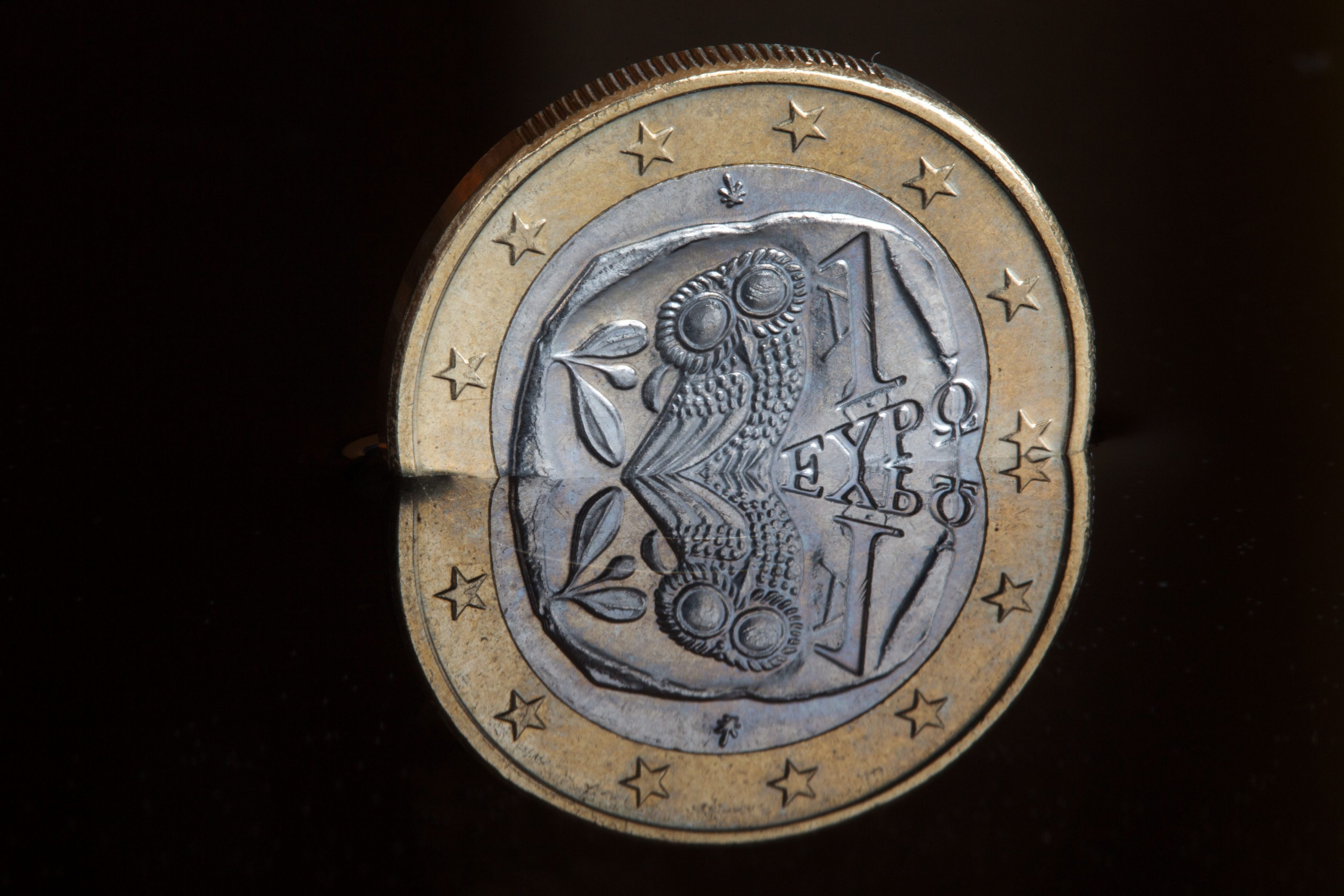 Reuters: Ευρωζώνη και ΔΝΤ τσακώνονται για τον χρόνο ελάφρυνσης του χρέους