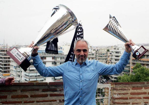 Για δύο ακόμα χρόνια στον πάγκο του ΠΑΟΚ ο Καλμαζίδης