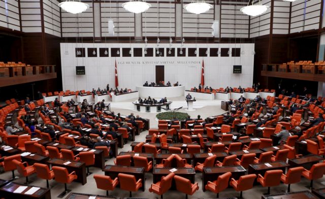 Στην τουρκική Εθνοσυνέλευση το νομοσχέδιο με στόχο την ασυλία του HDP