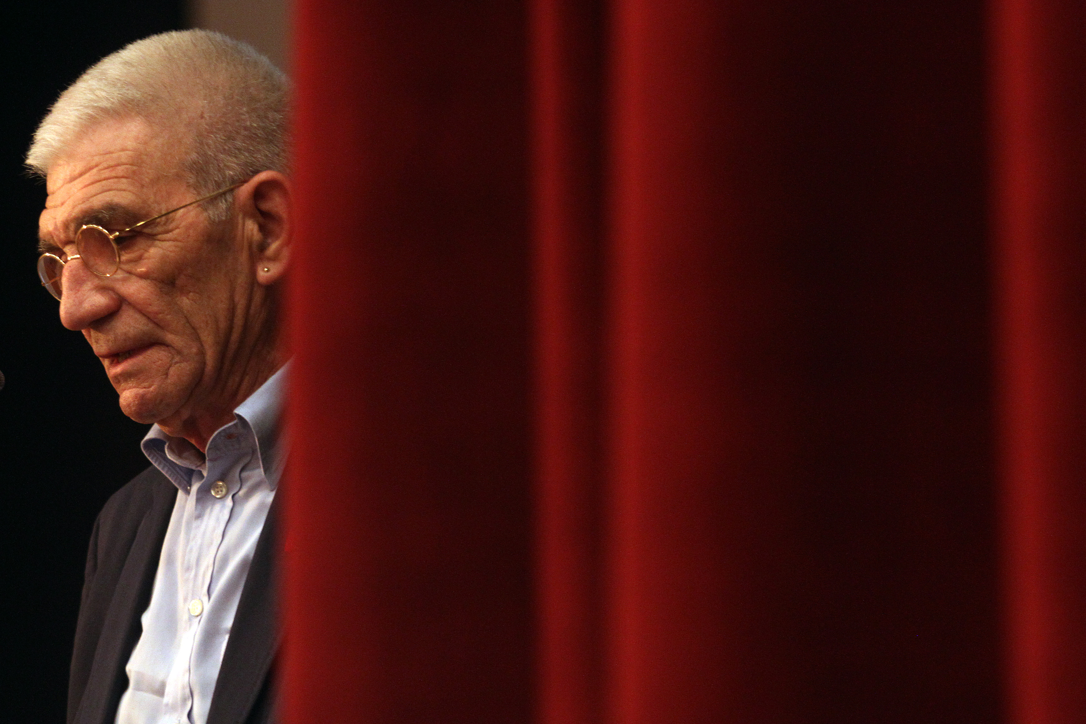 Συνεργασία της αστικής και της εργατικής τάξης προτείνει ο Γ.Μπουτάρης