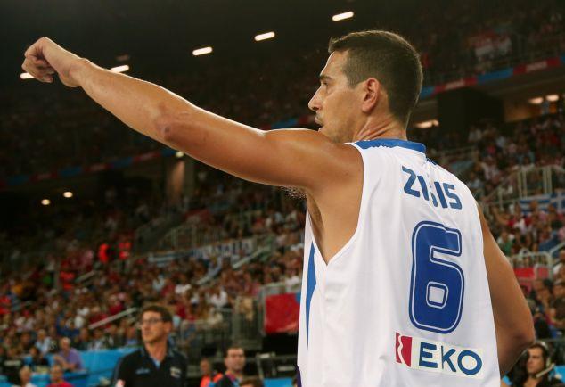 Ανακοινώνει την απόσυρσή του από την Εθνική ο Νίκος Ζήσης