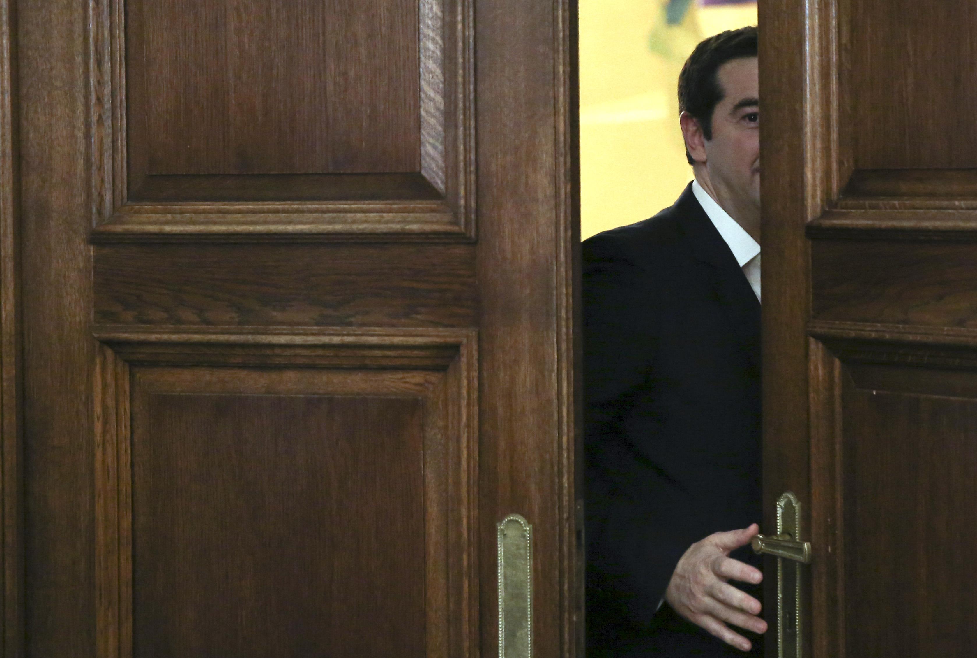 Μαξίμου: Συζητάμε για τον αυτόματο μηχανισμό και όχι για μέτρα