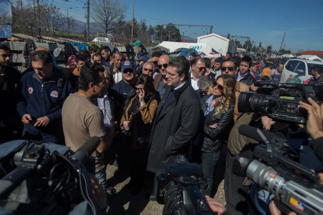 Στον εισαγγελέα ο Τζιτζικώστας για την κατάσταση στην Ειδομένη