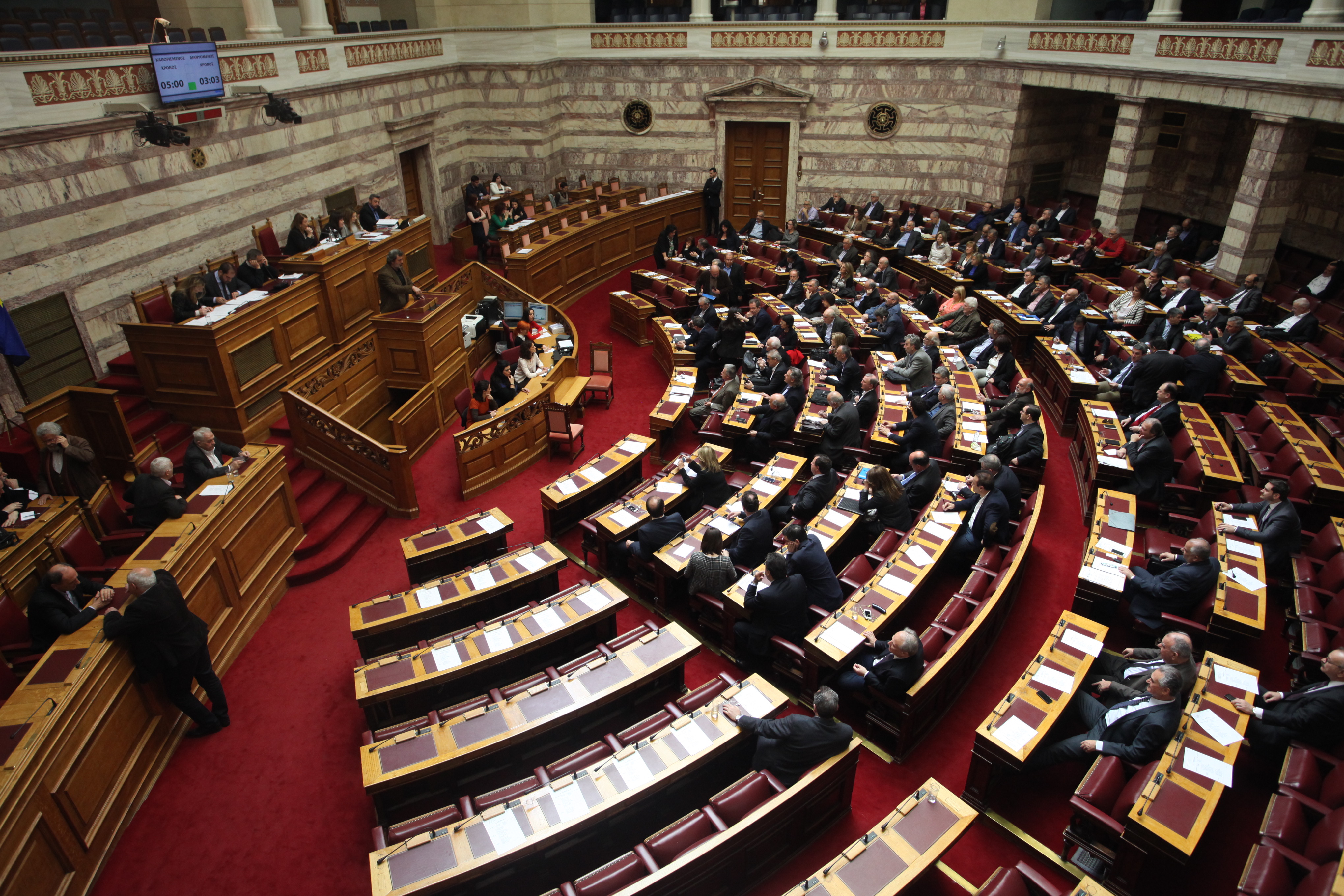 Στην τελική ευθεία για την ψήφιση ασφαλιστικού και φορολογικού