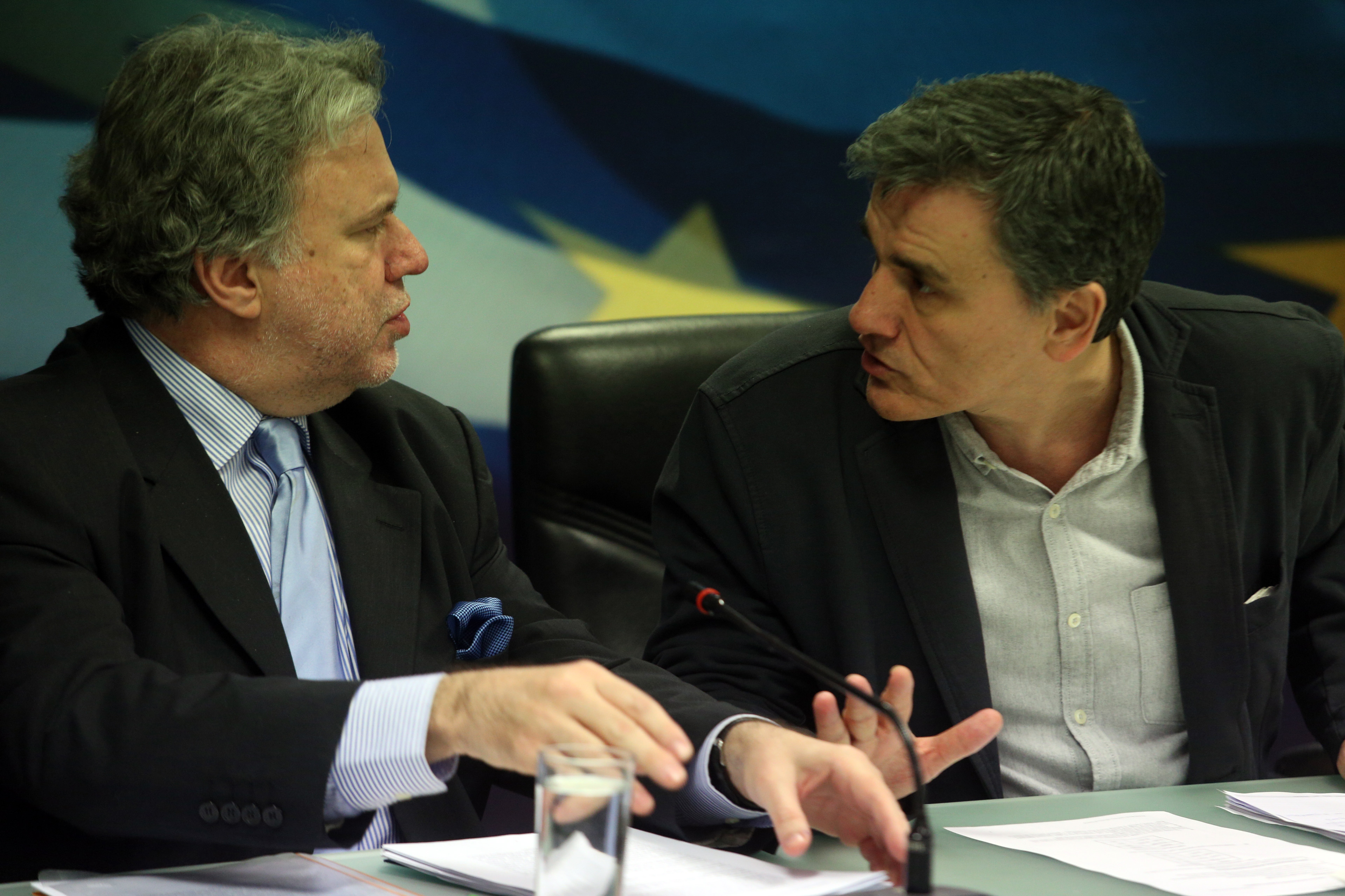 Το Σαββατοκύριακο η ψήφιση ασφαλιστικού και φορολογικού