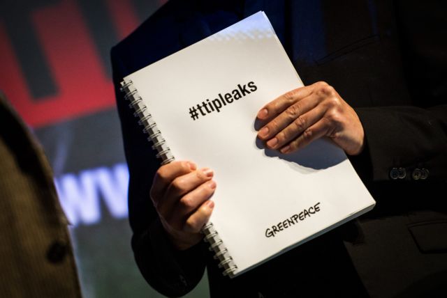 Ο Ολάντ απειλεί να μπλοκάρει την TTIP χωρίς παραχωρήσεις από τις ΗΠΑ