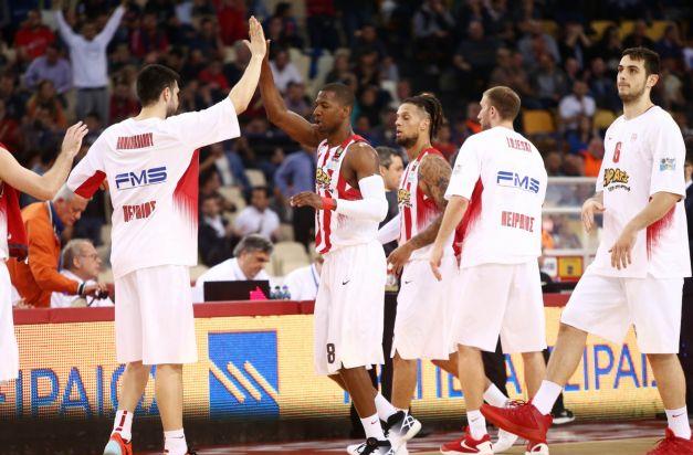 Επιβλητικός ο Ολυμπιακός διέλυσε την ΑΕΚ για το 1-0