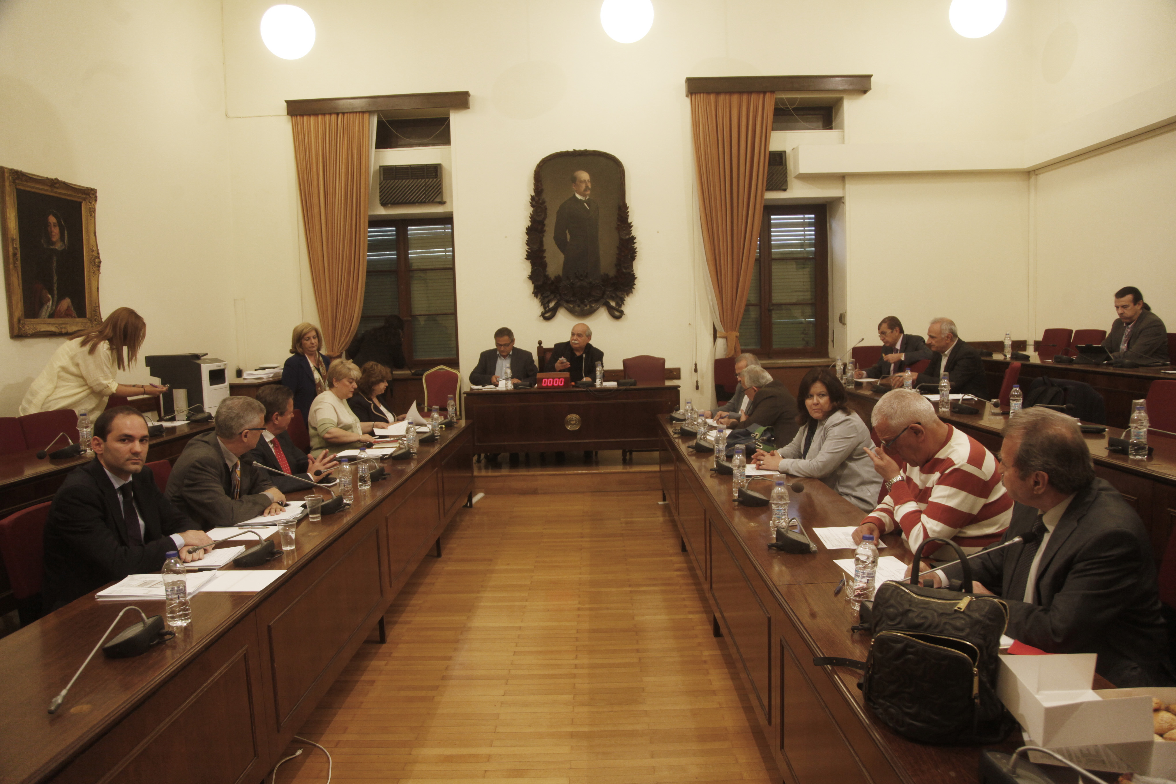 Τον διορισμό των προέδρων ΤΑΠΙΤ και ΤΑΥΤΕΚΩ, ψήφισε η Επιτροπή ΔΕΚΟ