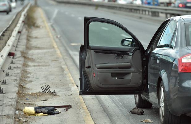 Άγνωστοι πυροβόλησαν στα πόδια διευθυντή του νοσοκομείου Νίκαιας