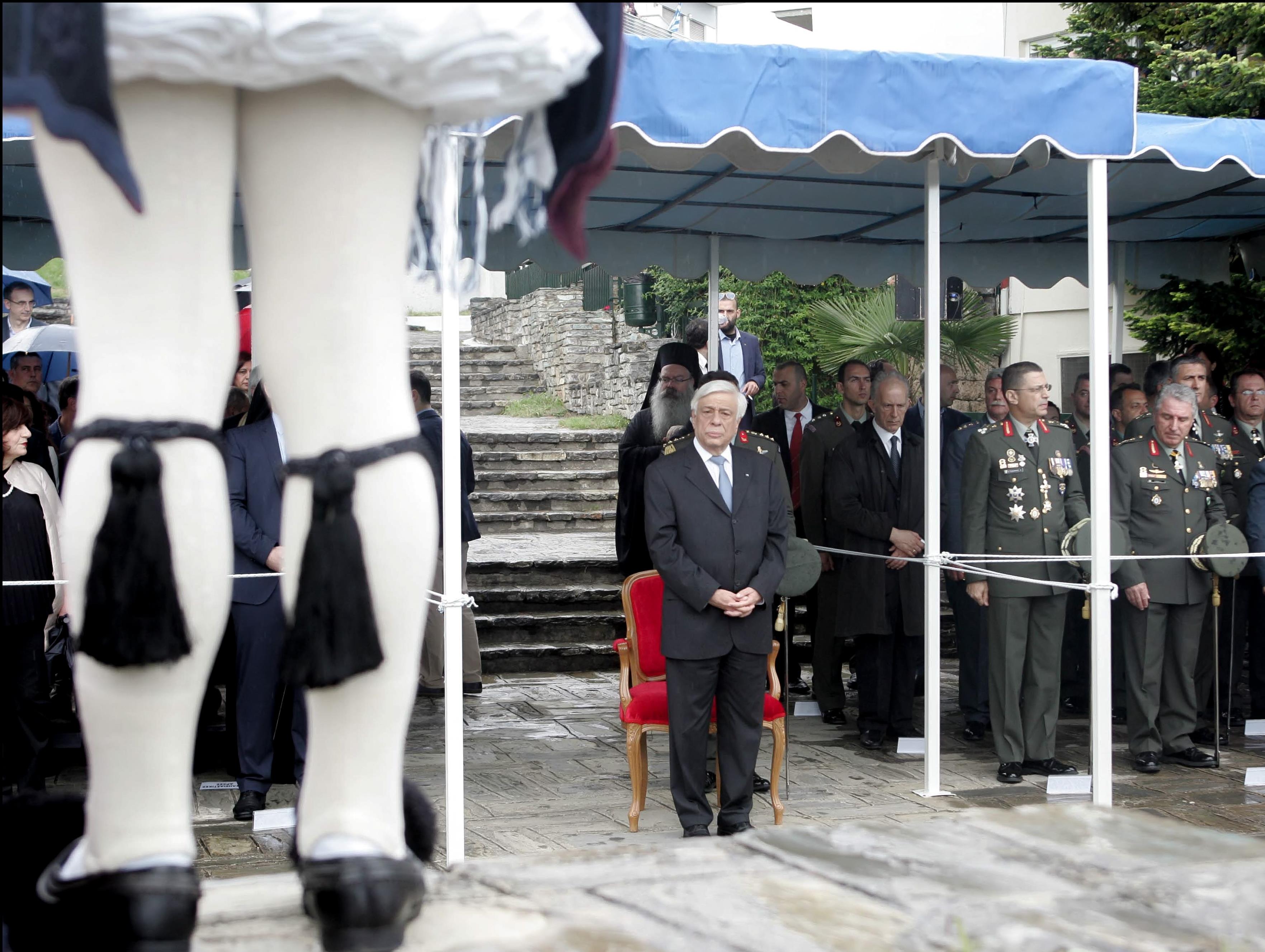 Παυλόπουλος: Αδιαπραγμάτευτο το ελληνικό βέτο για την ΠΓΔΜ