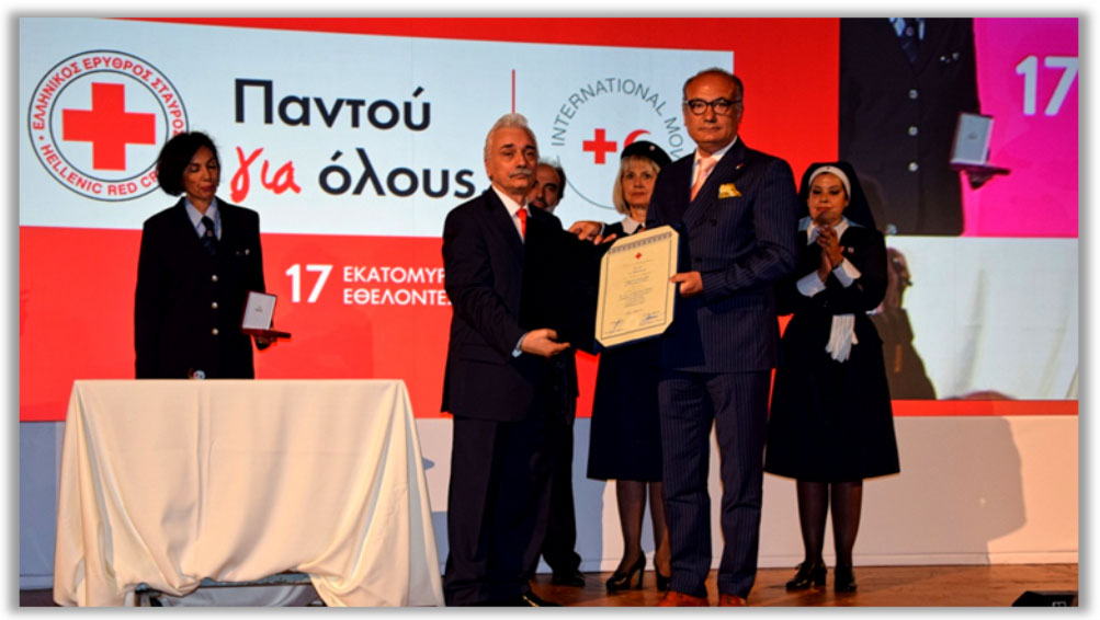 Τον καρδιοχειρουργό Αυξέντιο Καλαγκό τίμησε ο Ελληνικός Ερυθρός Σταυρός