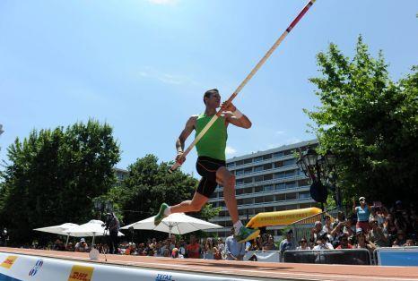 Γιορτή του επί κοντώ με κορυφαίους αθλητές την Τρίτη στην Πλατεία Συντάγματος