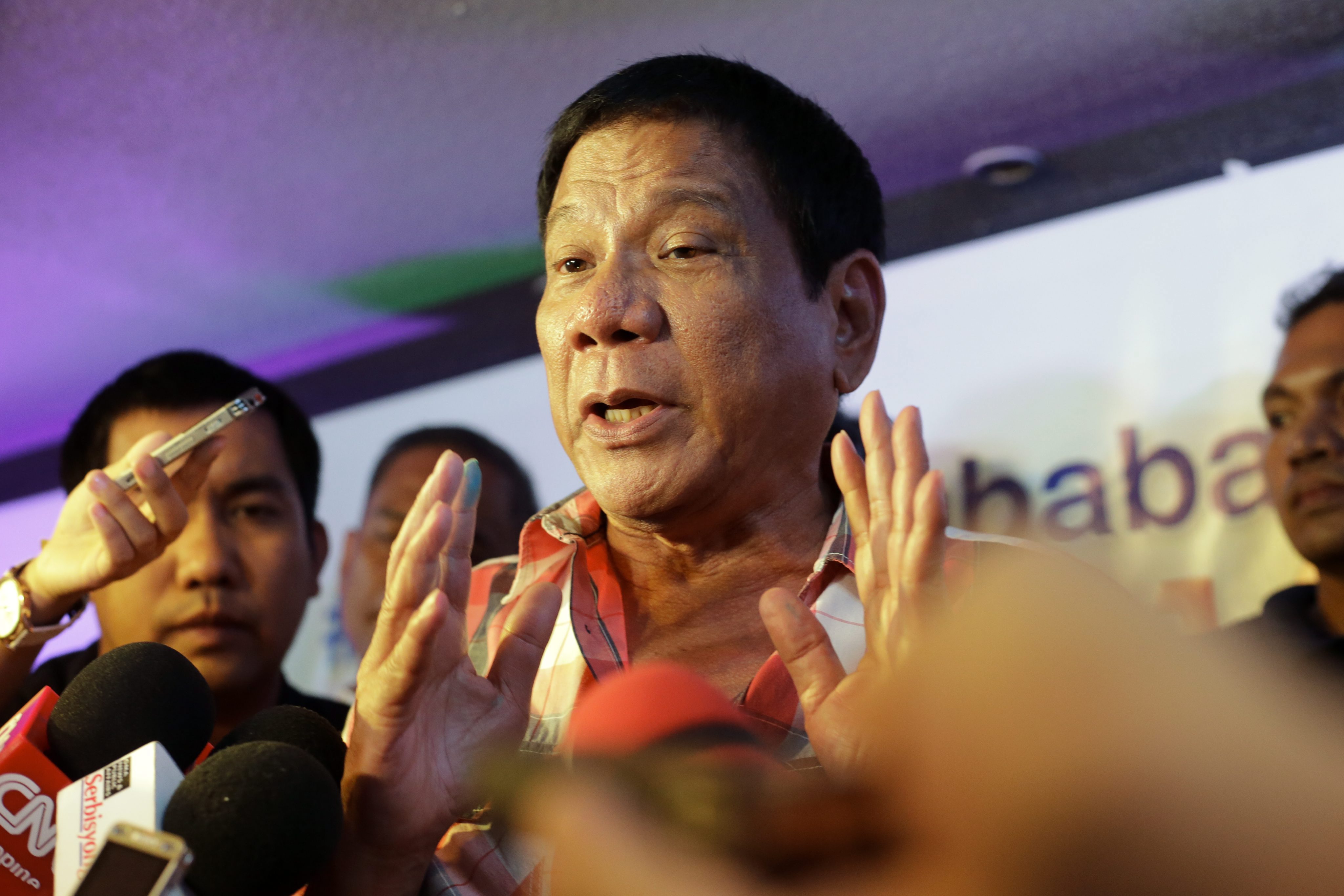 Ο «τιμωρός» Ροντρίγκο Ντουτέρτε νικητής στις εκλογές στις Φιλιππίνες