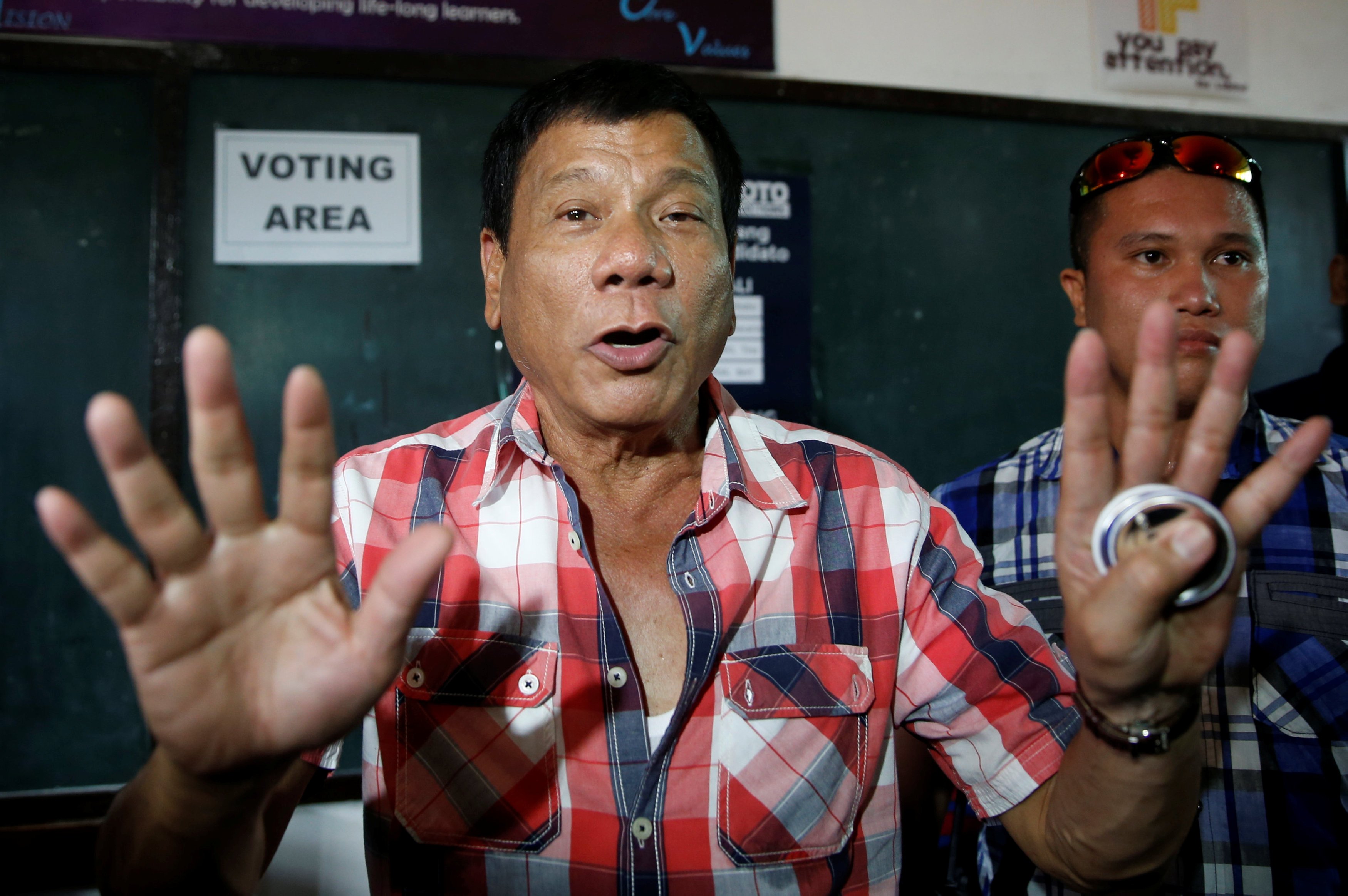 Φιλιππίνες: Ο «τιμωρός» γίνεται πρόεδρος και θέλει να αλλάξει το Σύνταγμα