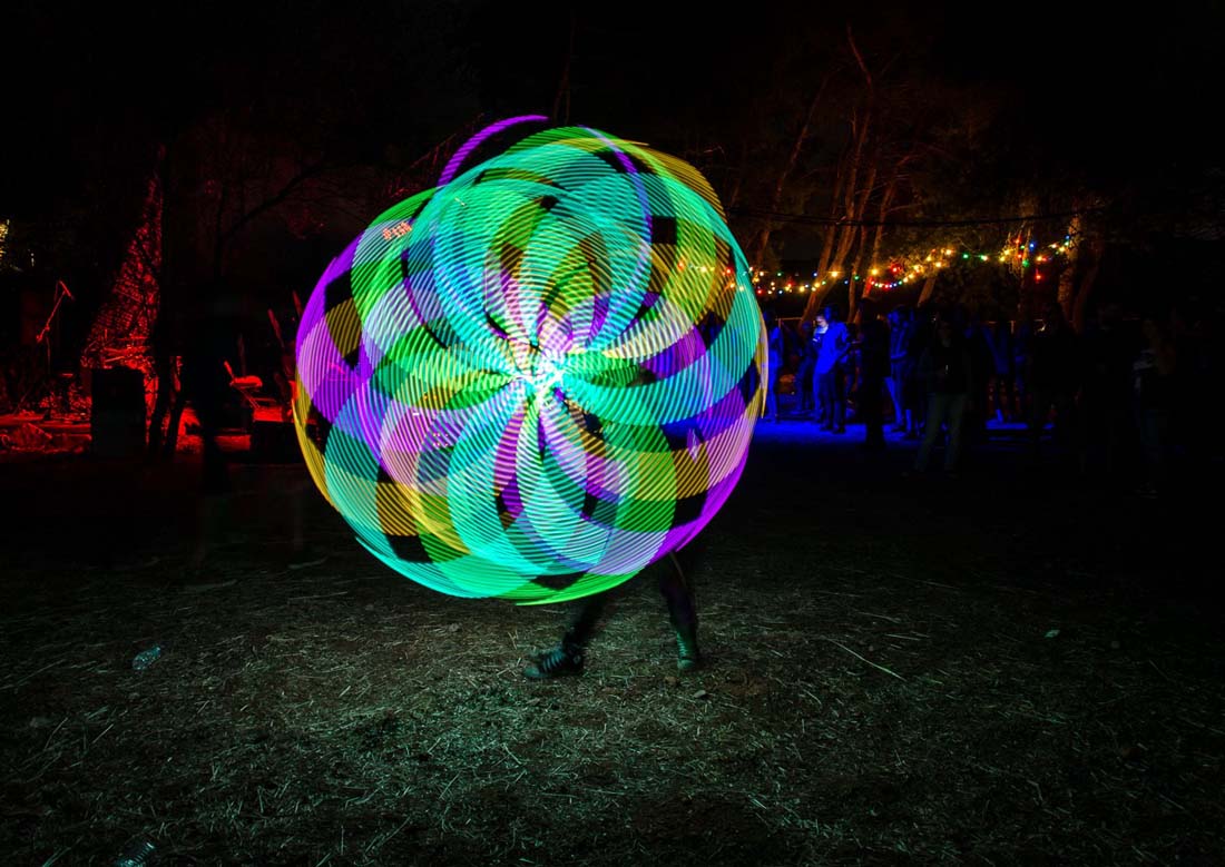 Xούλα-χουπ πάρτι στην ταράτσα