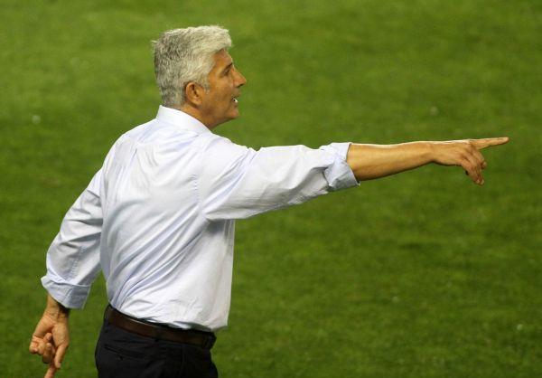 Με υπερκόπωση ο Μανωλάς, δεν κάθεται στον πάγκο με Πανιώνιο